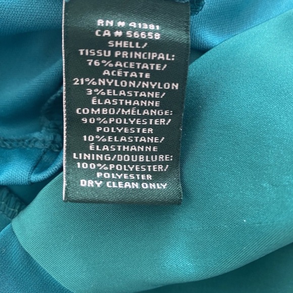 Ralph Lauren Emerald Off Shoulder Midi Dress
Size 4 - Picture 5 of 5